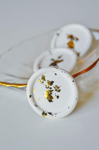 sigiliu-ceara-autoadeziv-foita-aurie-neagra-1