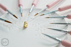 Pensule subtiri pictura si caligrafie roz