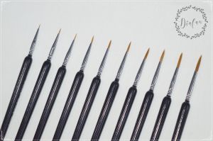 pensula-subtire-neagra