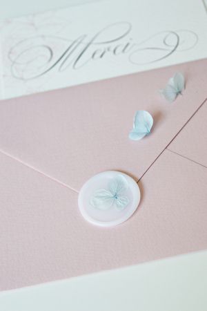 Sigiliu ceara autoadeziv hortensie albastru pal