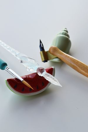 suport-toc-sticla-pensula-caligrafie