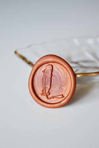 stampila-sigiliu-ceara-pana-caligrafie