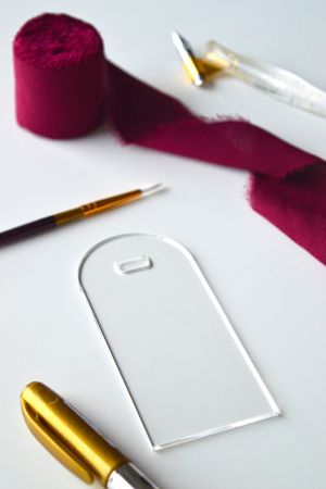 Place card blank plexiglas cupola cu gaura