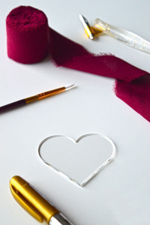 place-card-blank-plexiglas-inima