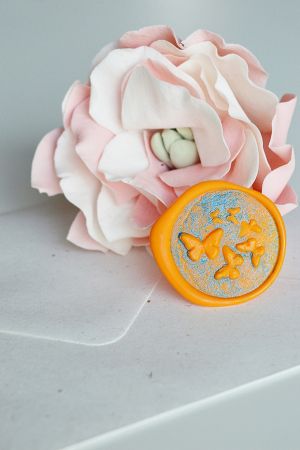 sigiliu-ceara-invitatie-cu-pigment-albastru-inchis-nunta-si-botez