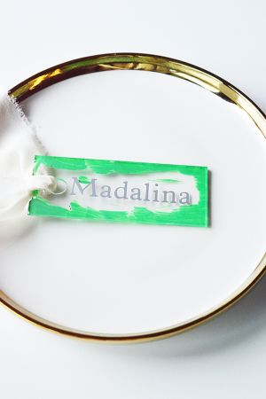 placecard-invitat-plexiglas-cu-panglica